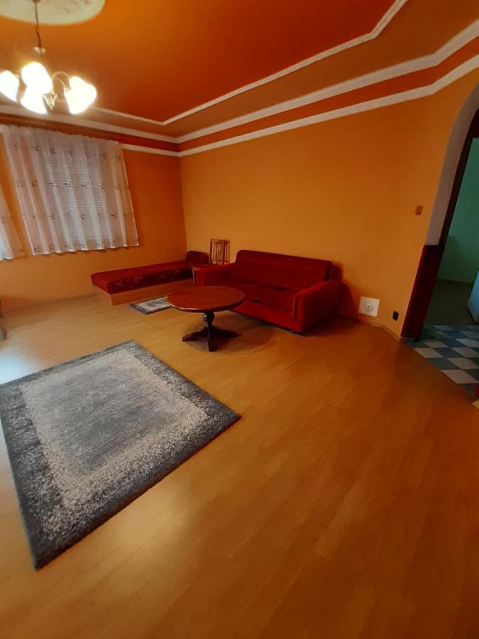 Gabor Pal 1 Apartman 1 Szoba Dunafoldvar Bagian luar foto